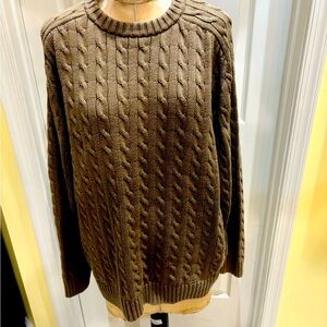 ROUNDTREE & YORKE MEN’S CREW NECK CABLE SWEATER